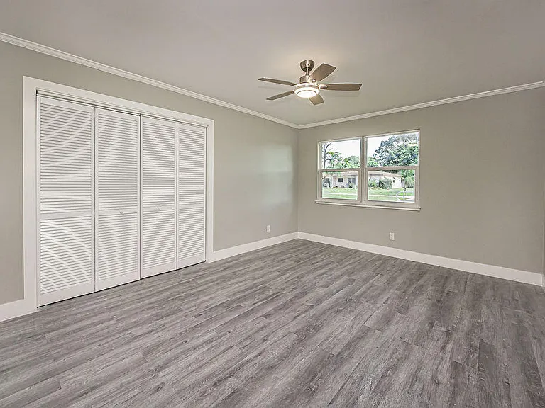 300 Riomar Dr — Photo 33