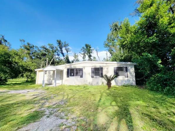 906 N Veterans Dr, Perry, FL 32347