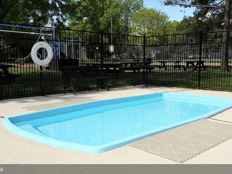 Aspenleaf Apartments — Photo 28