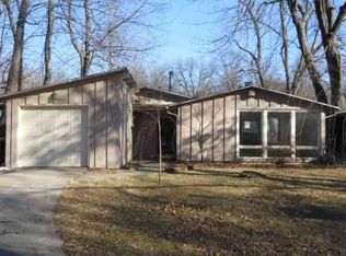 5417 Maple St, Mission, KS 66202