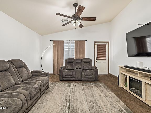3rd image of 1129 E JAHNS Drive
