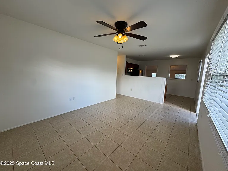 Thistleberry Dr — Photo 5