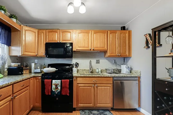 13705 Kerrydale Rd — Photo 10
