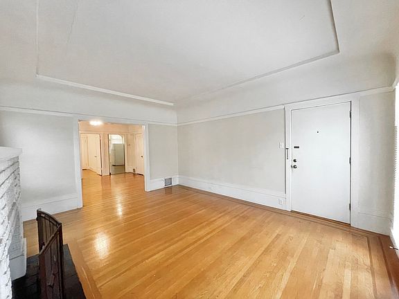 3rd image of 3920 J St APT 1