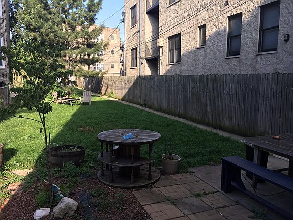 4th image of 2049 N Kedzie Ave #2