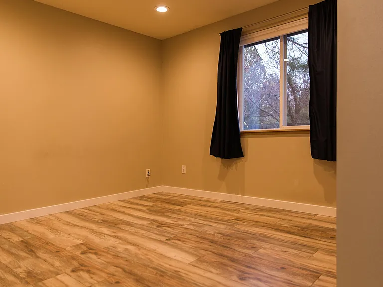 255 N Locust St — Photo 13