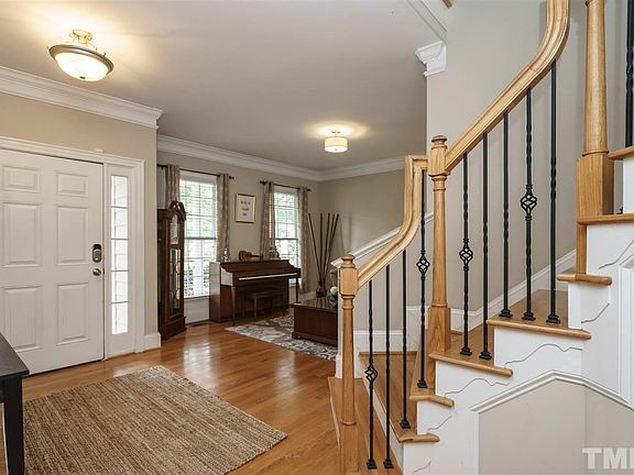 4th image of 104 Evans Estates Dr