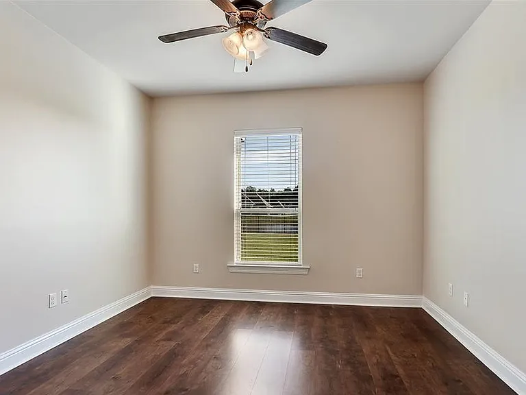 4576 Stonewall Dr — Photo 11