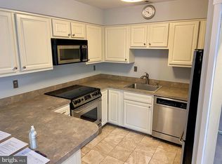 3803 Ski Lodge Dr APT 303, Burtonsville, MD 20866