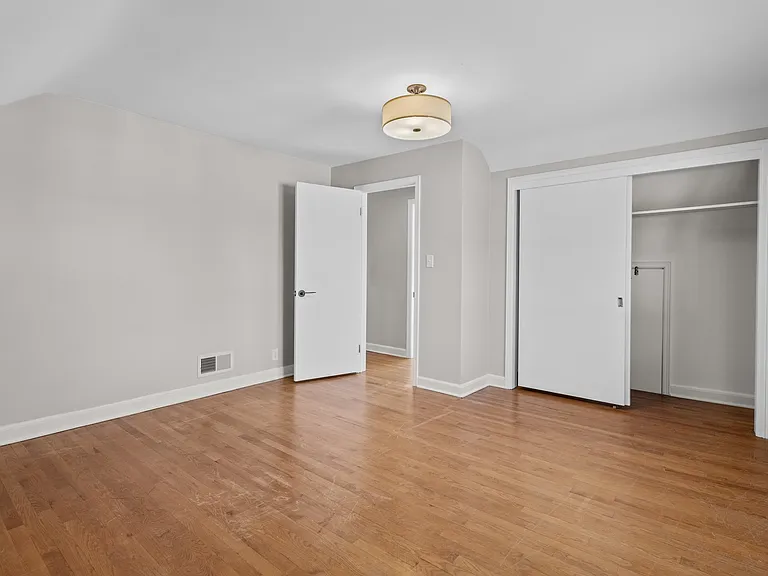 5548 Walter Ave — Photo 6