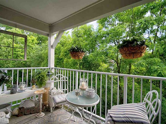 3rd image of 2276 Edenderry Dr Unit 102