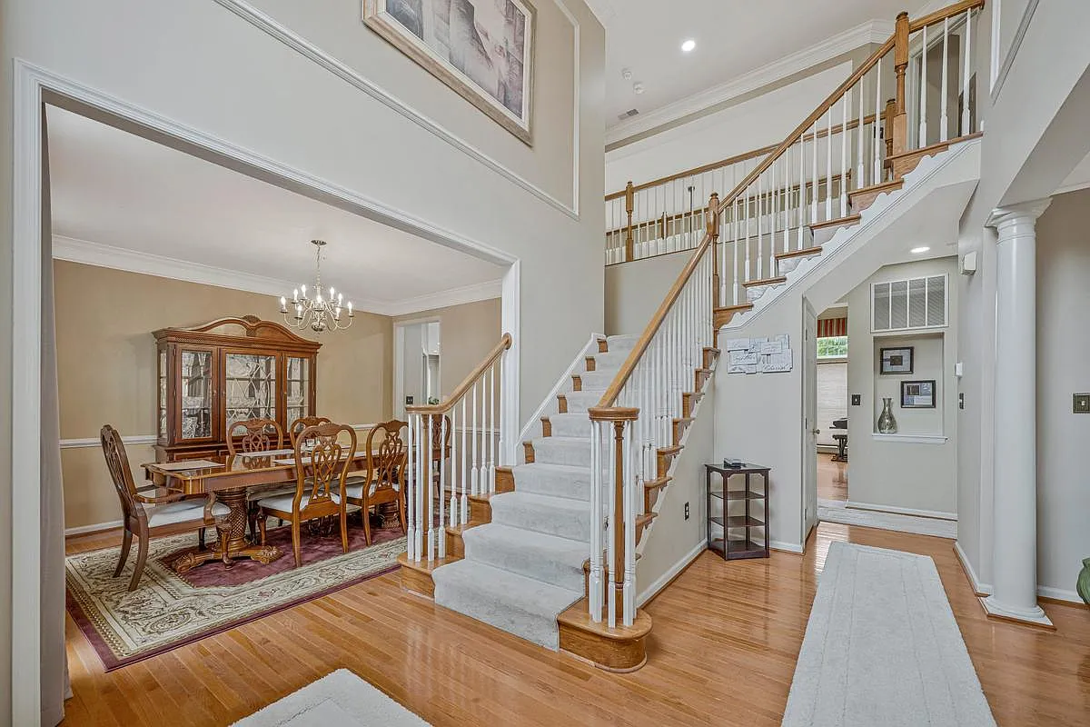4 bed, 3844 sqft, $4,500 — Photo 4