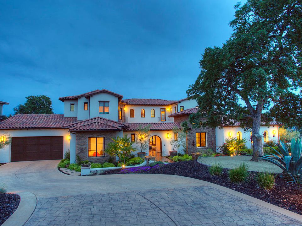 1st image of 3360 Vista De Madera