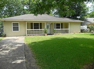 1217 Chevy Chase Dr, Angleton, TX 77515