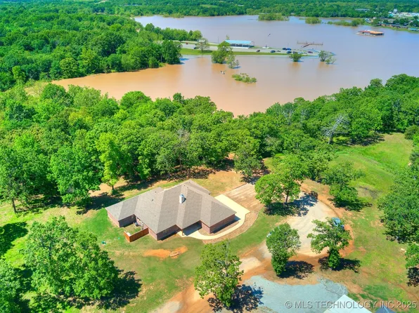 418158 E 1200th Rd, Eufaula, OK 74432