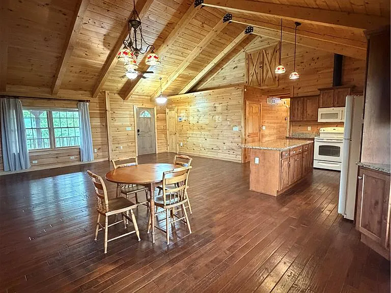 1748 Pen Argyl Rd — Photo 6