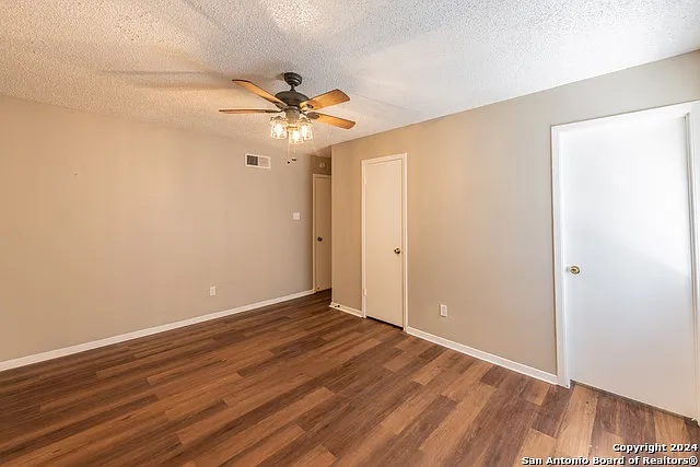 554 Dukeway #1 — Photo 20