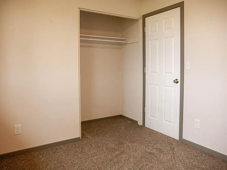 31679 Klamath St — Photo 12