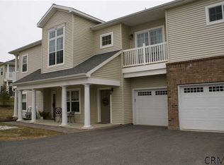 705 Valley Pointe Dr, Niskayuna, NY 12309