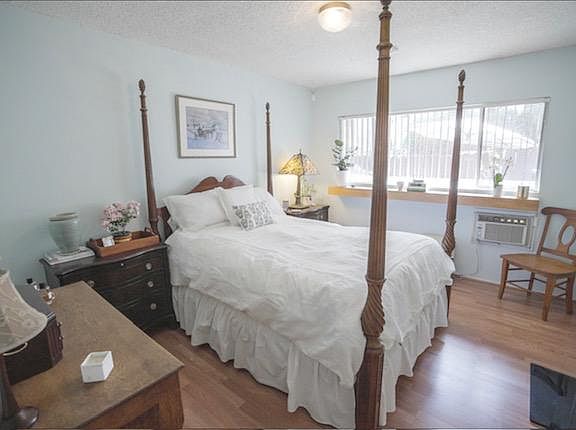 2nd image of 12827 Kling St #3