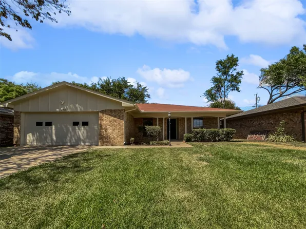 2717 Marta Dr, Irving, TX 75060