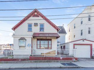 14 Cedar St, Lawrence, MA 01841