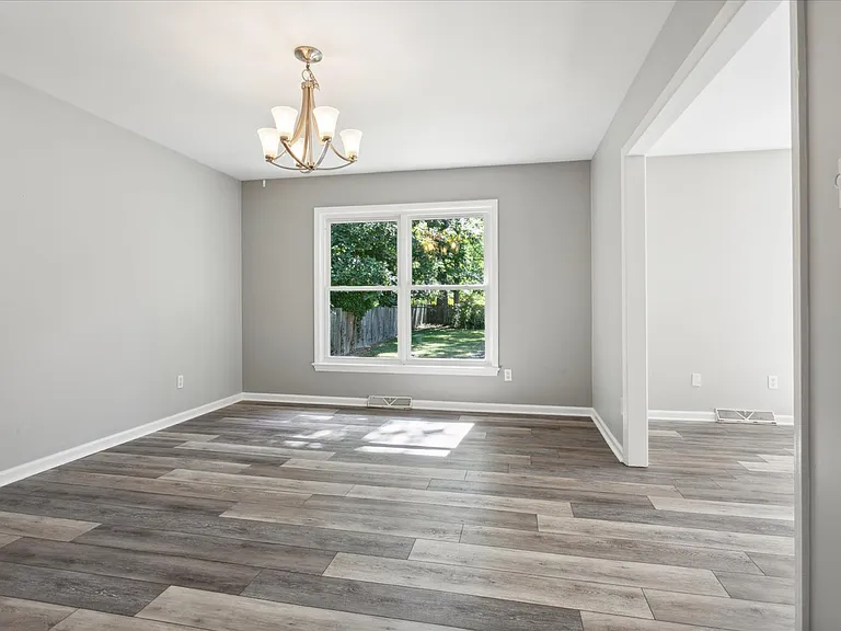 112 Leslie Dr — Photo 22