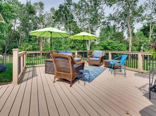 901 Kenmure Ct, Columbus, OH 43220