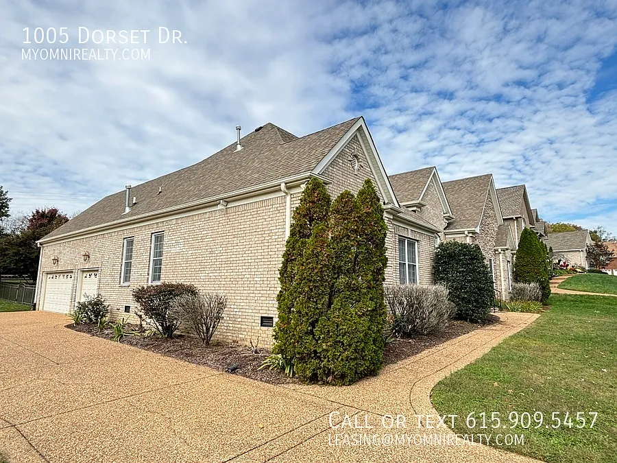 Building Photo - 1005 Dorset Dr