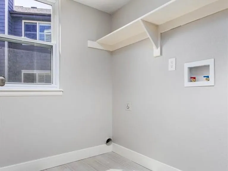 2505 Spring Hill Ct — Photo 12