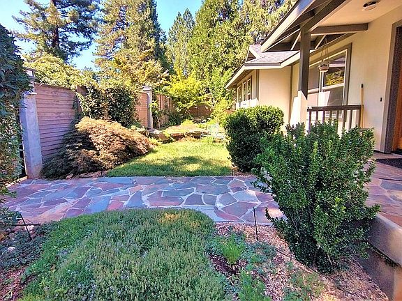 Private Courtyard Entry