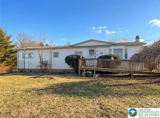 2799 Valley View Dr, Bath, PA 18014