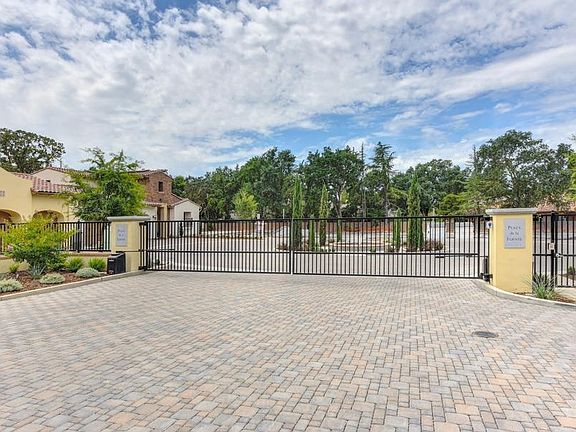 2nd image of 737 Estates Dr