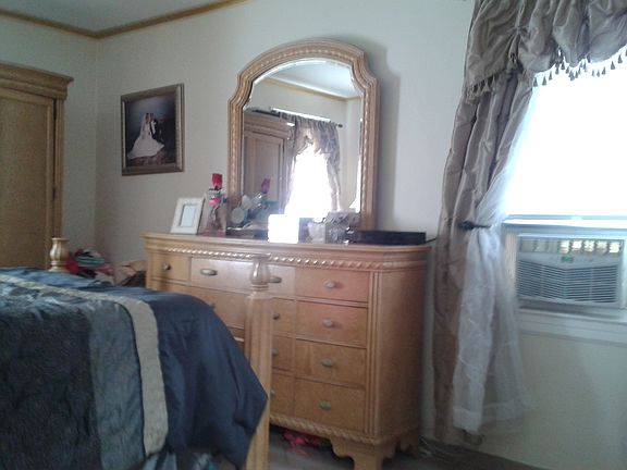 3rd image of 3023 43rd St #3