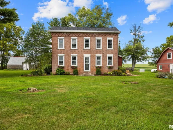 30794 Dutch Ln, Washington, IL 61571