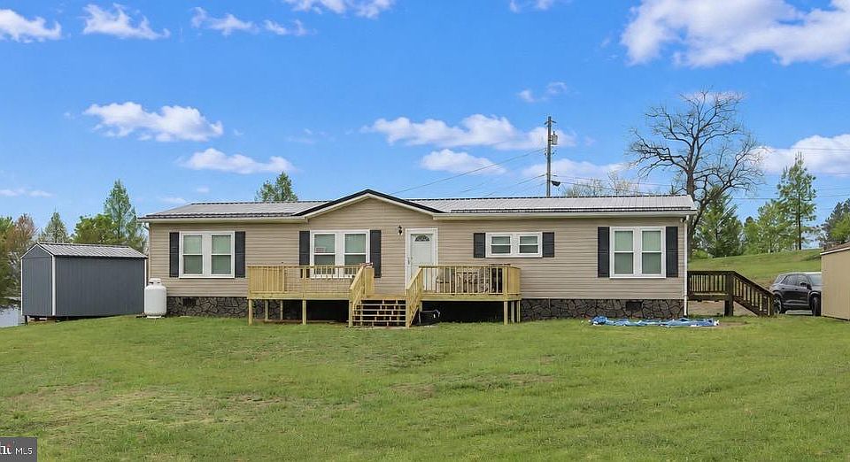 1st image of 409 Sky Valley Dr