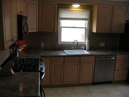 4th image of 768 Fremont Ave