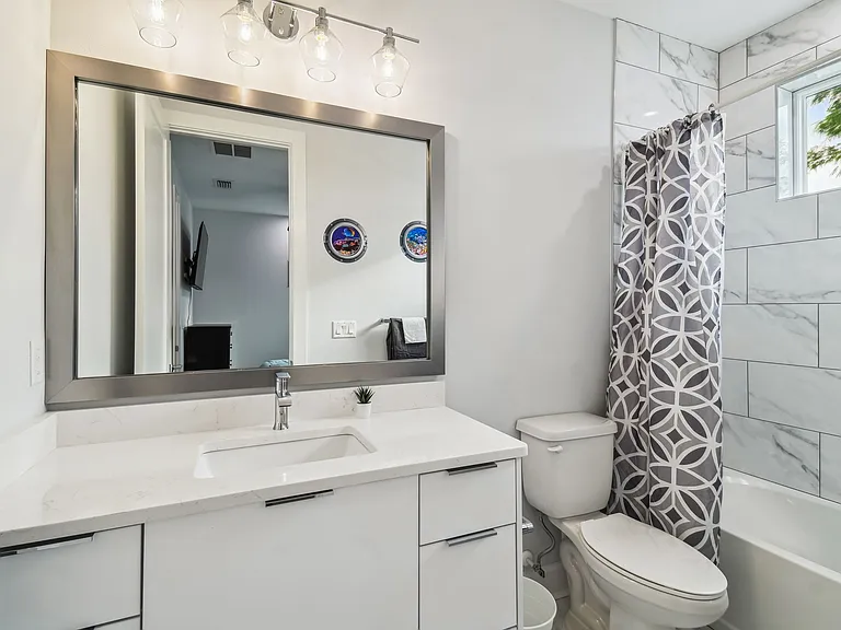 1520 N Pierce St #4 — Photo 35
