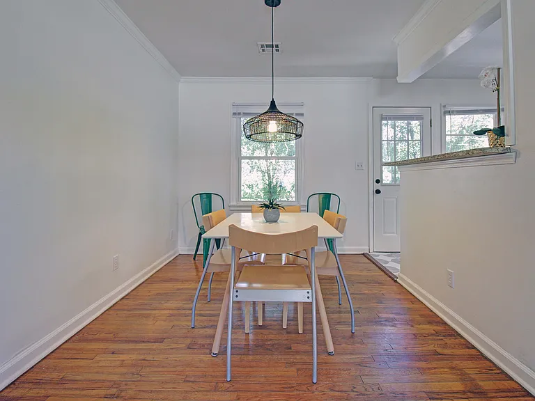 1529 E 45th Pl — Photo 10