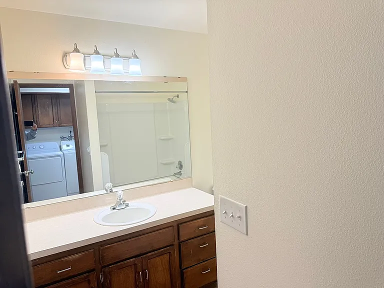 233 Dorn Ave #1 — Photo 11