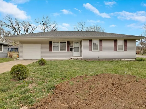 9417 Richmond Ave, Kansas City, MO 64138