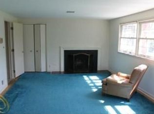 29 Warner Rd, Grosse Pointe Farms, MI 48236