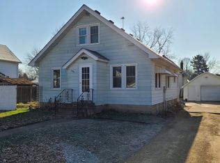 1040 Oak St, Baldwin, WI 54002