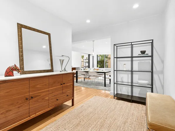 30 East 9th Street image 4 of 10