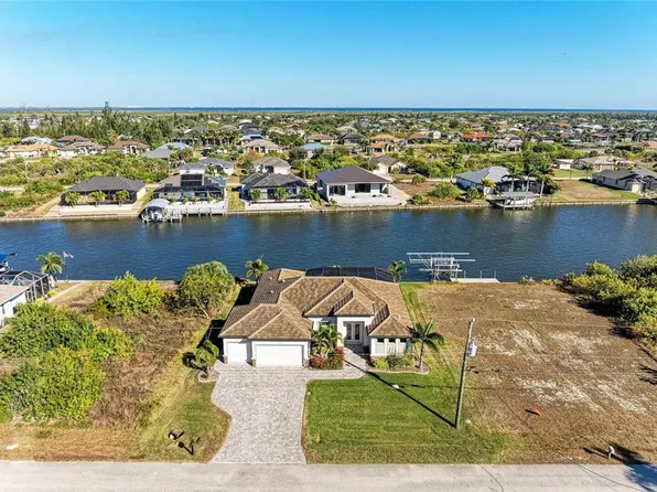 8290 Tracy Cir, Pt Charlotte, FL 33981