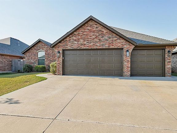 2nd image of 408 SW 170th Ter