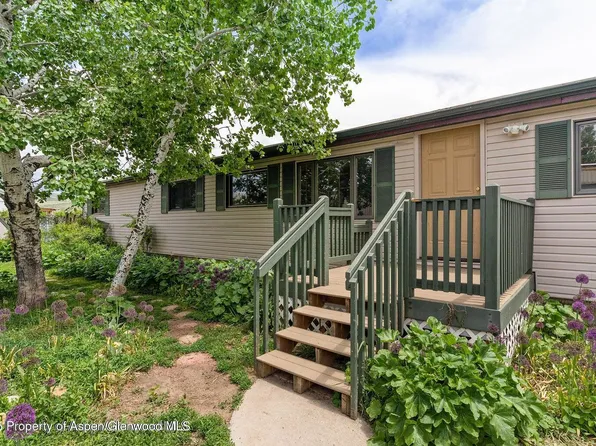 1100 W Jefferson Ave #15, Hayden, CO 81639