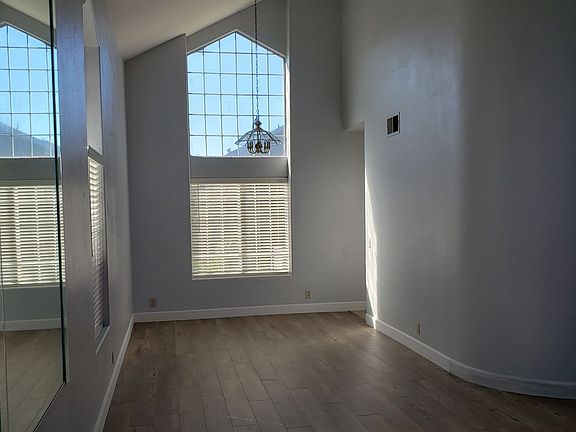 3rd image of 170 Pinedale Ave