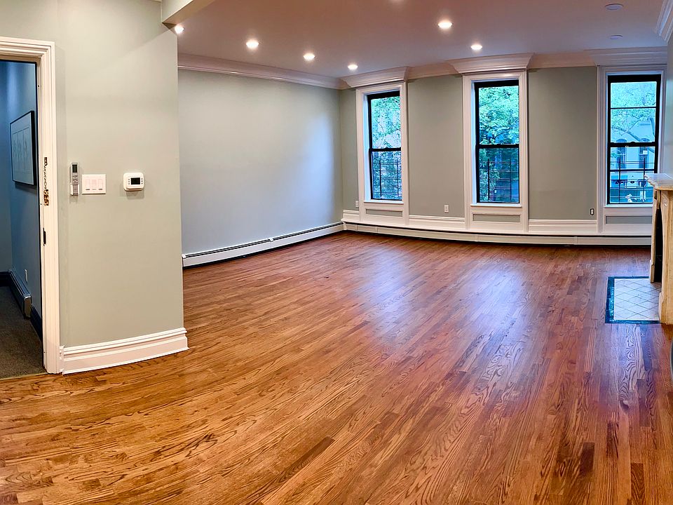 1st image of 476 Warren St #2