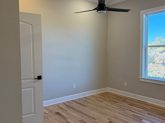 4th image of 2 Cedar Ave